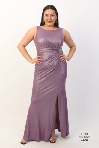 Maxi Βραδινό Φόρεμα Plus Size με Πλισέ Λεπτομέρεια & Σκίσιμο 41063 2 Maxi Βραδινό Φόρεμα Plus Size με Πλισέ Λεπτομέρεια & Σκίσιμο 41063 Σε εκπληκτικές τιμές Μόνο στο FMBoutique 2